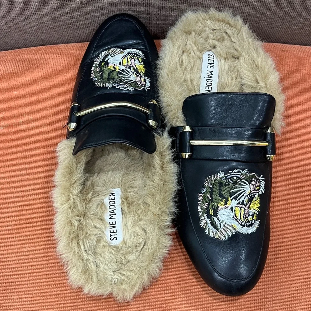 Steve Madden Black Leather King Tiger Embroidered Faux Fur Mule Shoes 9.5 US - Picture 11 of 11